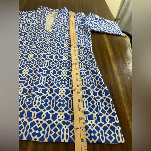 Jude Connally diamond rhomb print blue tunic and white size small jude cloth EUC - Picture 5 of 7